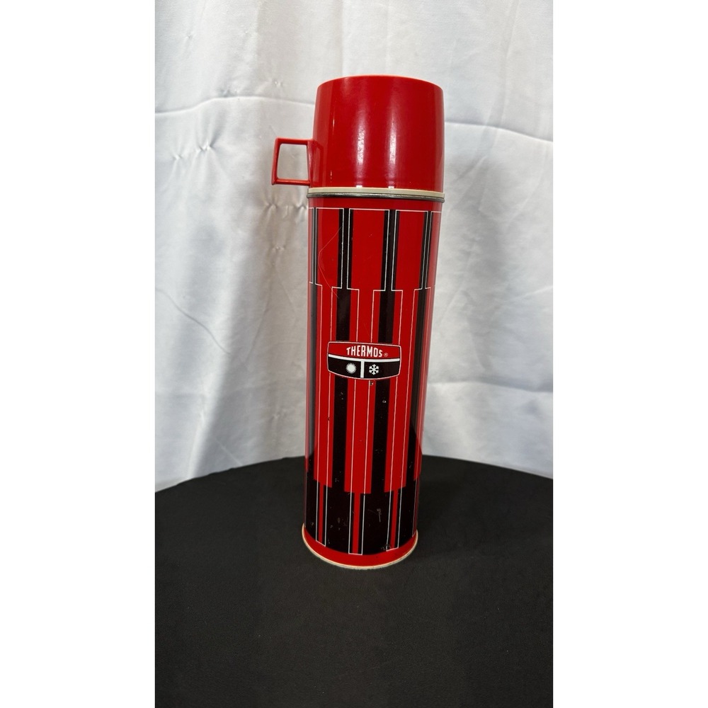 Vintage King-Seeley Icy-Hot Thermos‎ Red Vacuum Bottle 1QT.